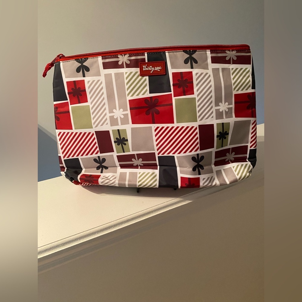 Thirty-One Red and Black Patterned Thermal  Insulated Bag Christmas Theme